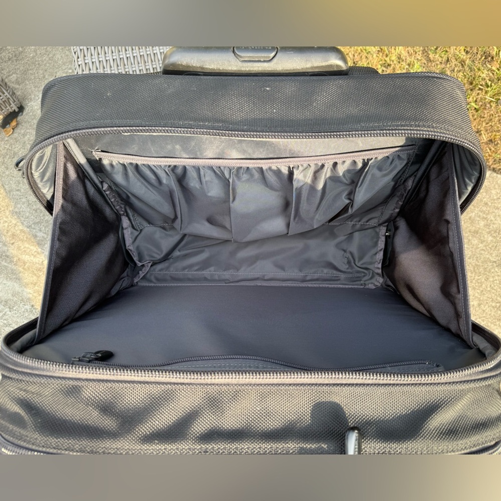 Briggs & Riley Travelware Laptop Briefcase  Durable & Professional - Picture 14 of 14